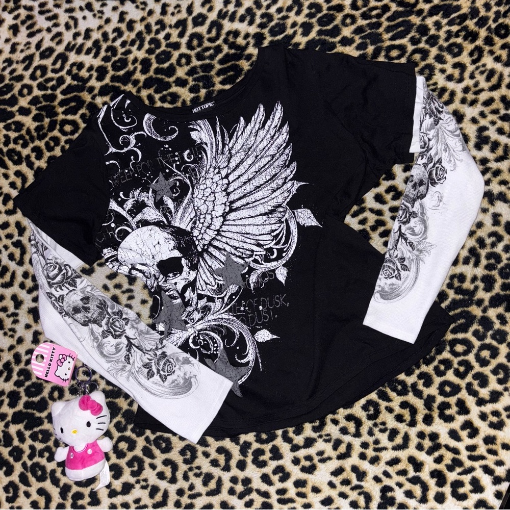 hot topic skull graphic layered long sleeve top (limited time SALE)